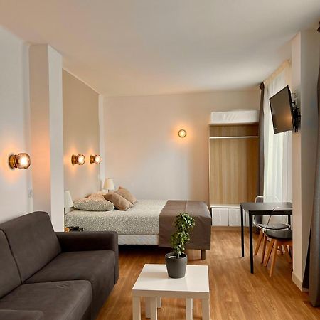 Studio 4 Pers Face Gare Sncf Appart Hotel Le Cygne D4 Bourges Exterior foto